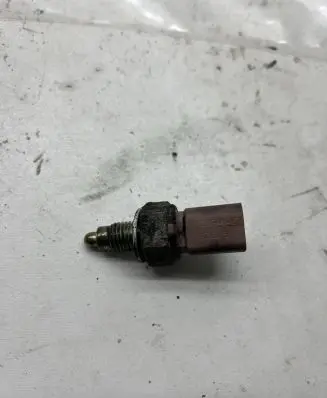 Volkswagen Touran I Reversing light switch sensor 02t945415