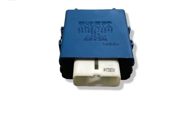 Toyota Auris 150 Door central lock control unit/module 8597012020 0515004070