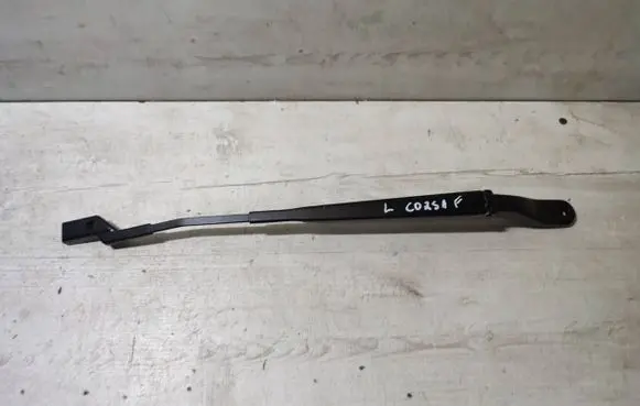 Opel Corsa F Windshield/front glass wiper blade 9822931680