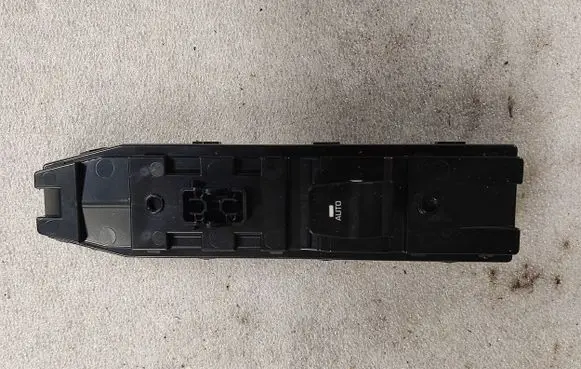 Hyundai Ioniq Electric window control switch 93575G2600 201W0811 R8B1040