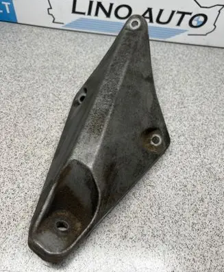 BMW 3 E46 Engine mounting bracket 6750855