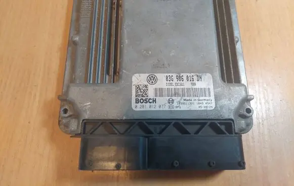 Volkswagen Golf Plus Engine control unit/module ECU 0281012077 03G906016DN EDC16U1