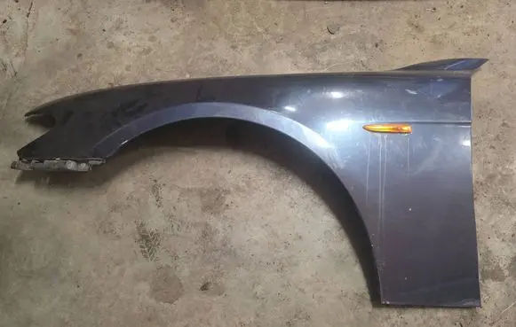 BMW 7 E65 E66 Fender 
