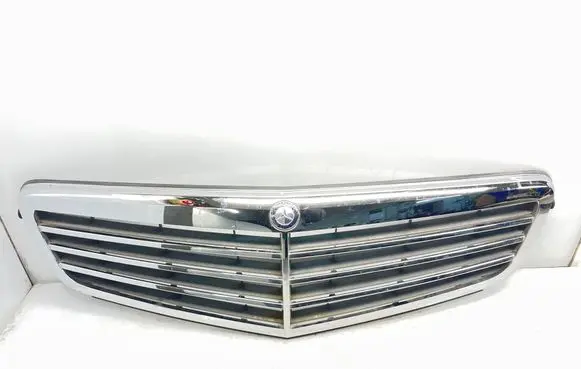 Mercedes-Benz C W204 Front bumper upper radiator grill A2048801283