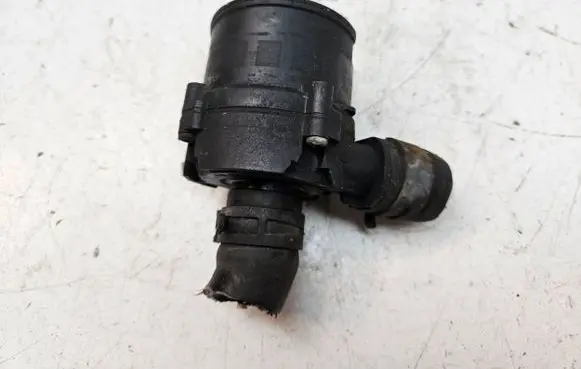 Volkswagen Touran III Electric auxiliary coolant/water pump 5C0965567