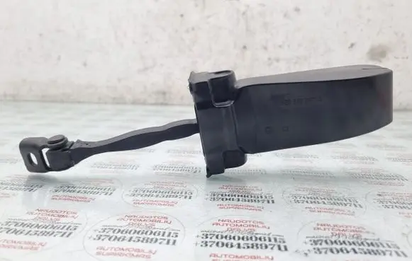 Skoda Octavia Mk3 (5E) Rear door check strap stopper 5E0839267A