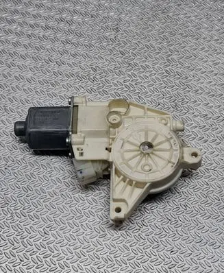 Mercedes-Benz E W212 Front door window regulator motor A2048200142 971219100