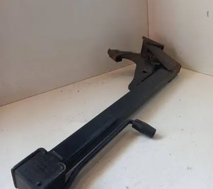 BMW 5 E34 Lift Jack 71121092414