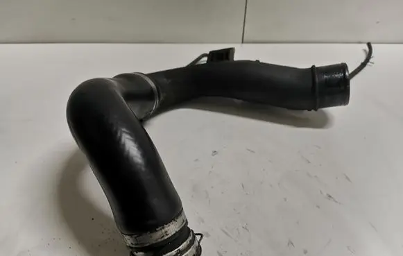 Toyota Avensis T250 Intercooler hose/pipe 173620R010