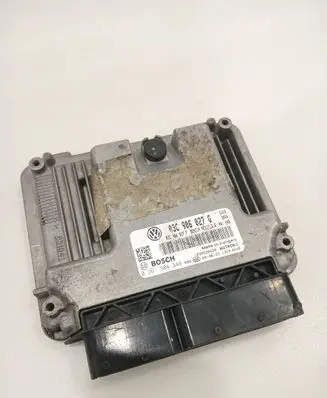 Volkswagen Scirocco Engine control unit/module 03C906027G 03C906027F 0261S04348