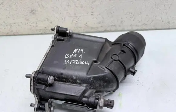 BMW 1 E81 E87 Oil filter mounting bracket 7807799