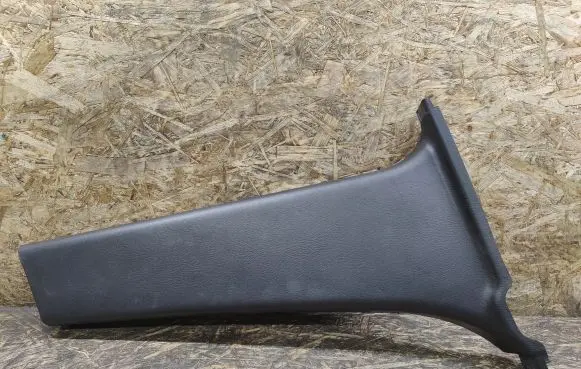 (B) pillar trim (bottom)