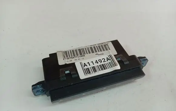Nissan Qashqai Passenger airbag on/off switch P10075A7711000
