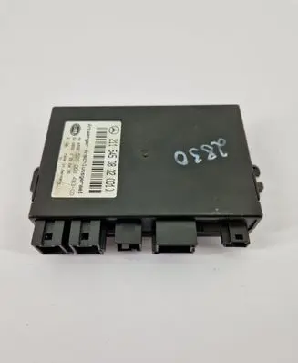 Mercedes-Benz E W211 Tow bar trailer control unit/module 2115450832