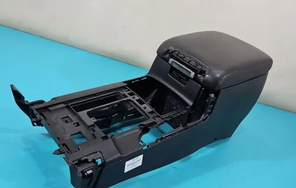 Toyota Land Cruiser (J200) Armrest 658923-0040 IMPRK1430321
