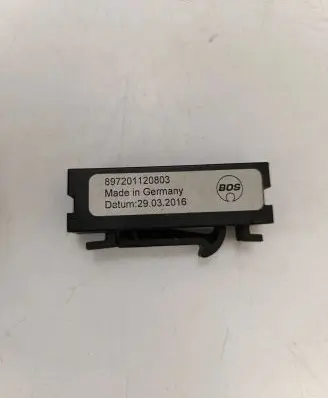 Opel Insignia A Parcel shelf load cover mount bracket 897201120803