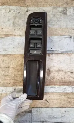 Volvo V50 Electric window control switch 30739846 30739847 30739848