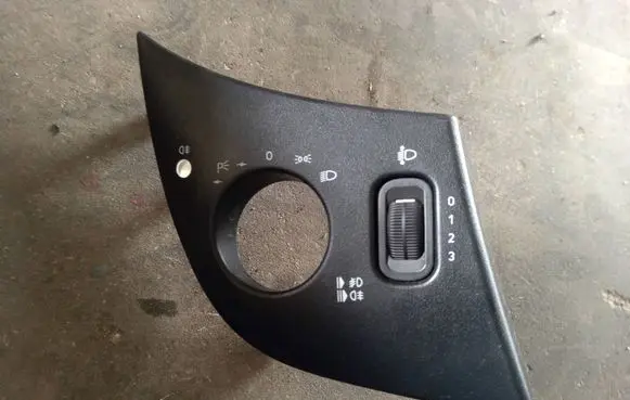 Mercedes-Benz A W168 Headlight level height control switch 1685450191 590279