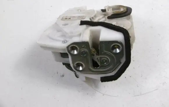 Mazda CX-5 Front door lock