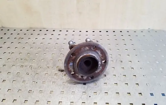 Mercedes-Benz A W169 Rear wheel hub
