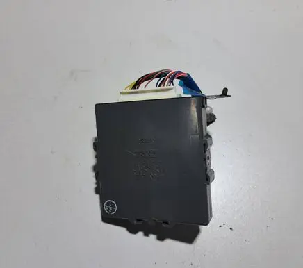 Toyota Prius (XW20) Power management control unit 8967047010 1012380151