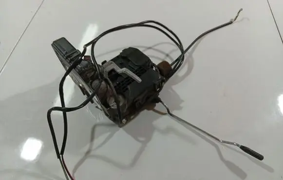 Mercedes-Benz CLS C219 Front door lock