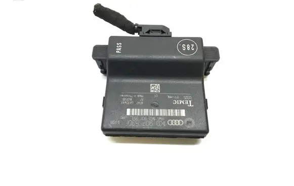 Audi A3 S3 8P Gateway control module 1K0907530F 1K0907951 K4051