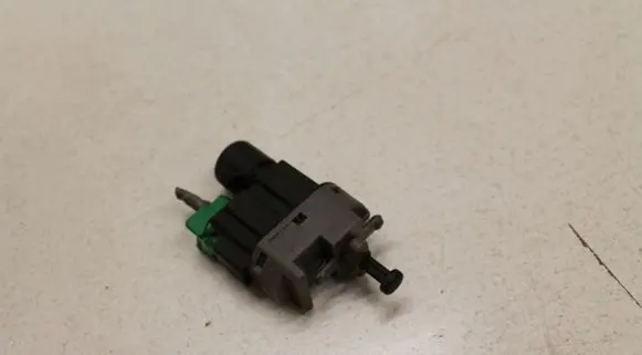 Jaguar S-Type Brake pedal sensor switch