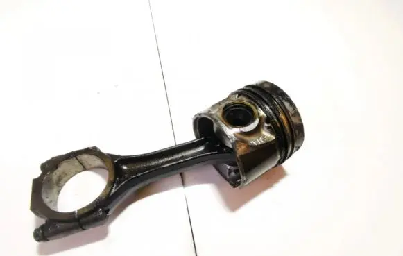 Volkswagen PASSAT B5 Piston with connecting rod 038h
