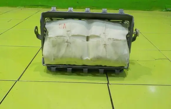 Mitsubishi Lancer VIII Passenger airbag 7030A060