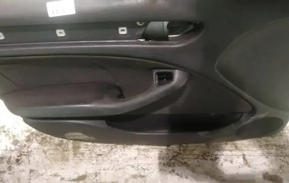 BMW 3 E46 Front door card panel trim