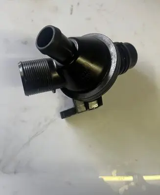 BMW X1 E84 Thermostat 8648791
