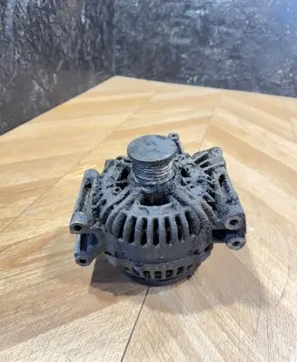 Mercedes-Benz E W211 Generator/alternator A0131540002