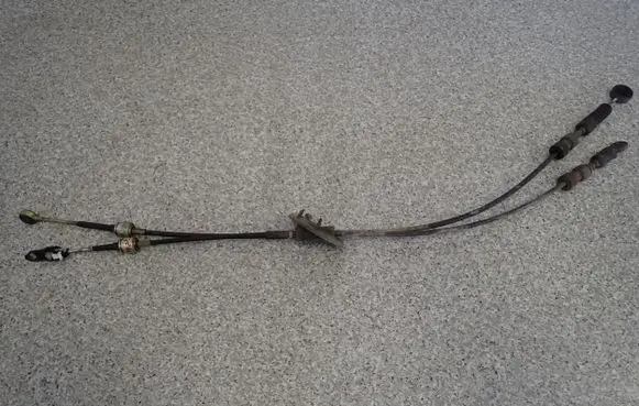 Nissan Primera Gear shift cable linkage 