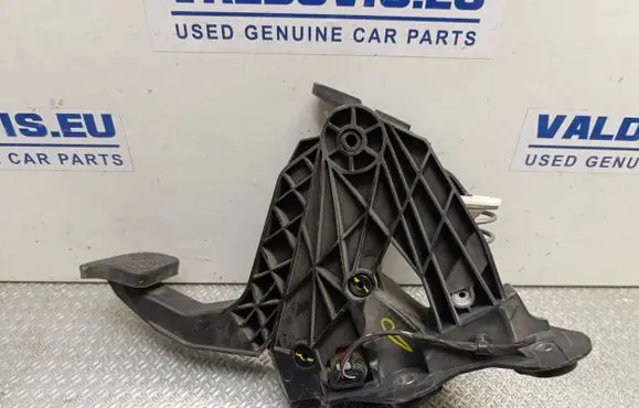 Mercedes-Benz Sprinter W907 W910 Clutch pedal A9072900000 A2112075231 20210112