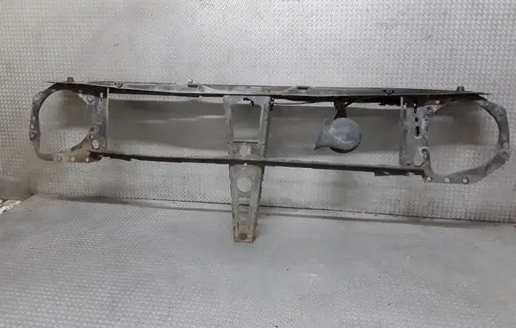Volkswagen Golf II Radiator support slam panel