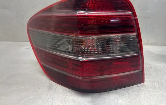 Mercedes-Benz ML W164 Rear/tail lights 404121L 404181L