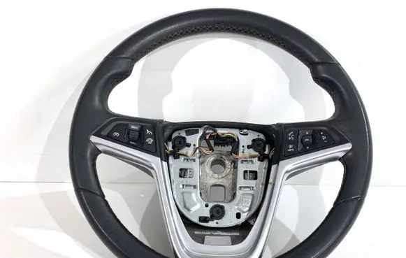 Opel Zafira C Steering wheel 13351029
