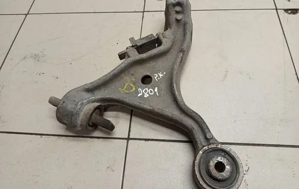Volvo V70 Front lower control arm/wishbone 9492119