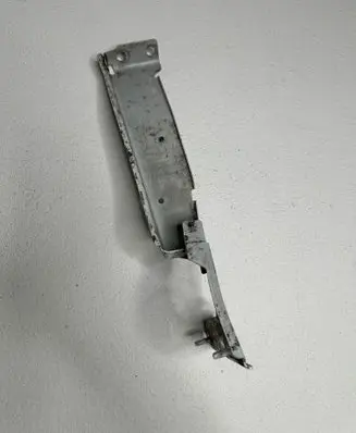 Audi A5 Sportback 8TA Fender mounting bracket 8T0821136A