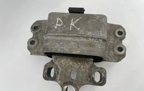Audi TT TTS Mk2 Engine mount bracket 1K0199555