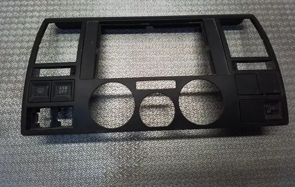 Radio/GPS head unit trim
