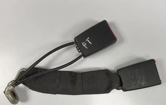 Mercedes-Benz S W140 Rear seatbelt buckle 1408604069