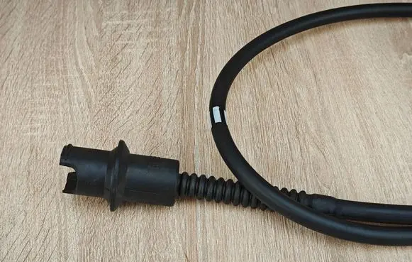 BMW 4 G22 G23 G24 G26 Water drain line hose 7447957