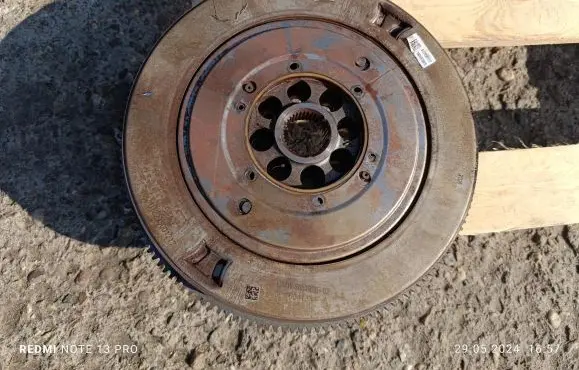 BMW 3 F30 F35 F31 Flywheel 8651926