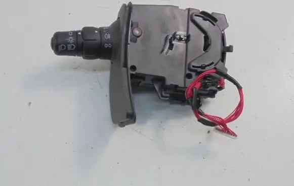 Wiper turn signal indicator stalk/switch