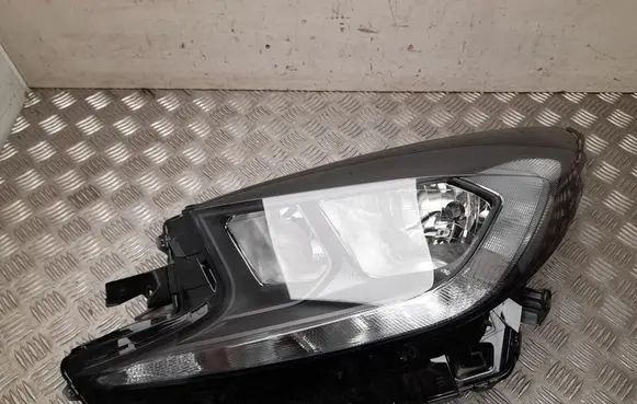 Toyota Aygo X Headlight/headlamp KOITO0H32