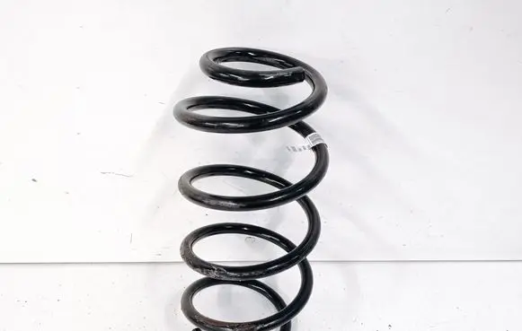 Volvo XC40 Front coil spring 32416102