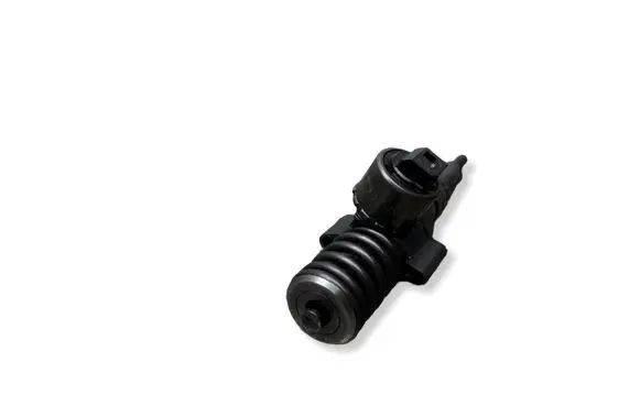 Volkswagen Golf V Fuel injector 03G130073B