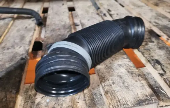 Audi A3 S3 8P Air intake hose/pipe 1K0129684L